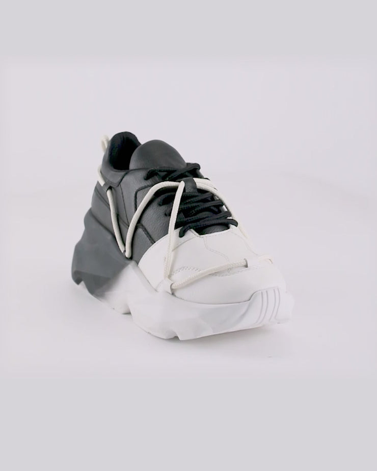 713 black white spray chunky sneaker